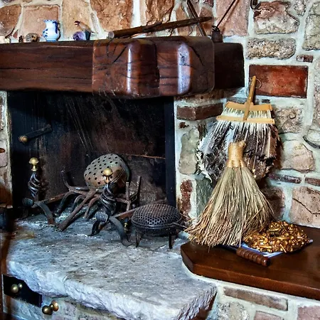 Rustico Dell'aia D'alto 펜션 파브리아노